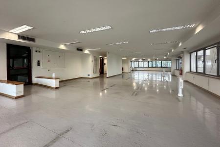 Marousi, independent building 2,470 sq.m for rent