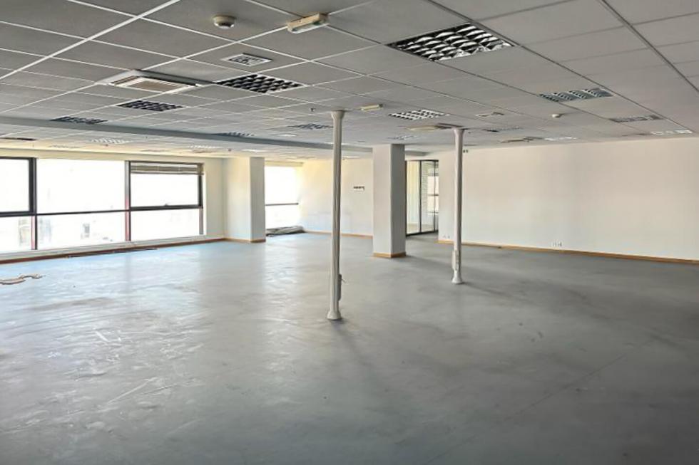 Athenss, Nea Smyrni offices 2,244 sq.m for rent