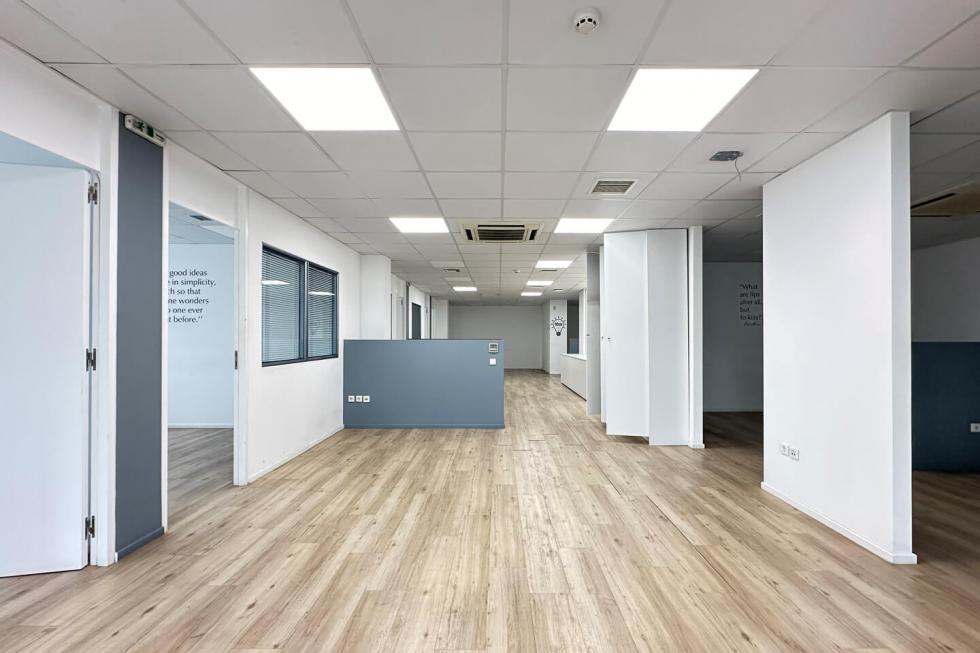 Chalandri, offices 1,375 sq.m for rent