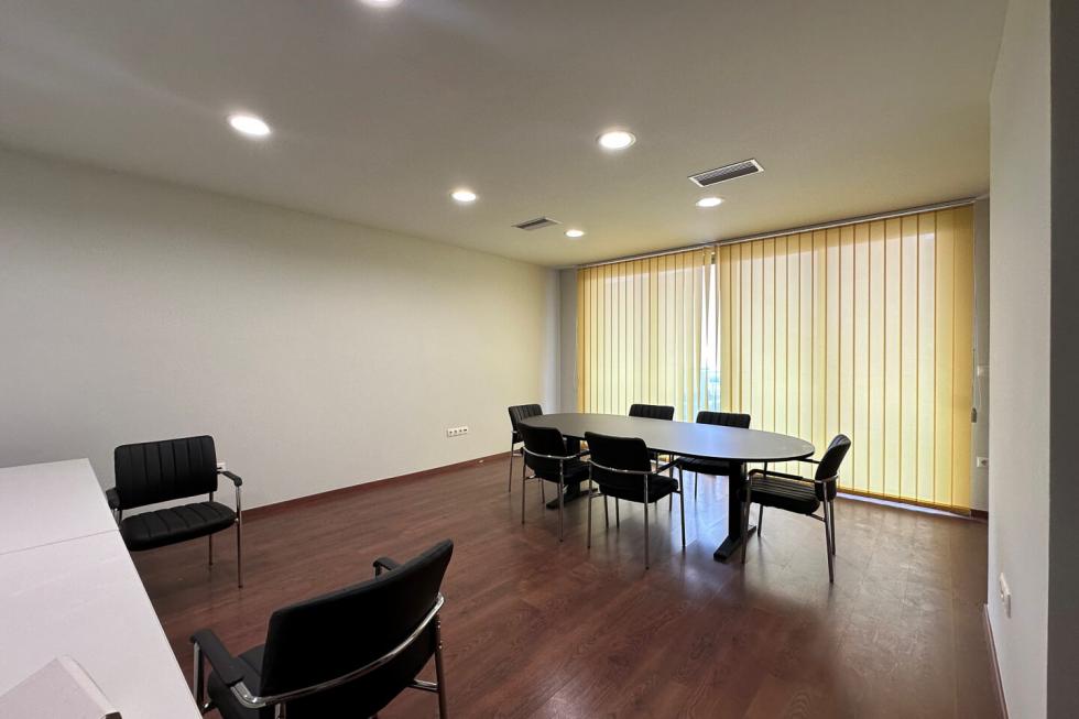 Athens center, office building 640 sq.m for rent