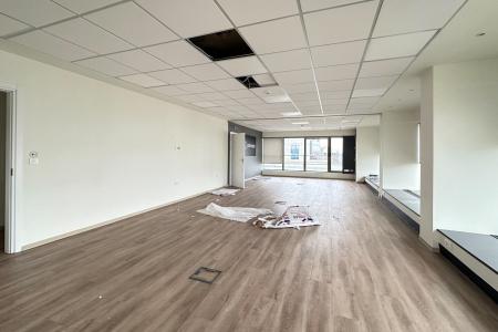 North Athens offices 1,072 sq.m for rent