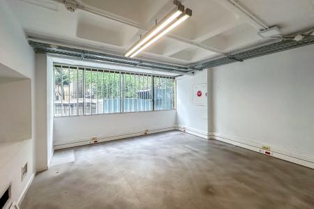 Athens, ground floor offices 802 sq.m for rent