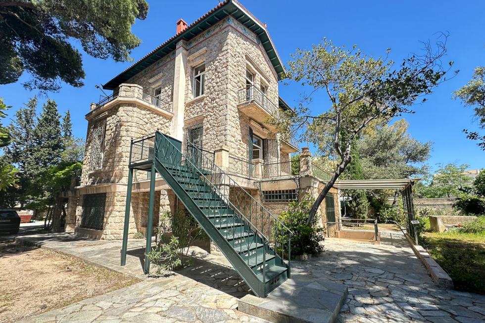 Kifissia stand alone building 793 sq.m for sale