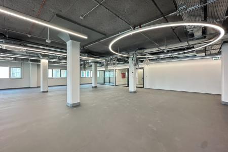 Piraeus stand alone building 6,873 sq.m for rent