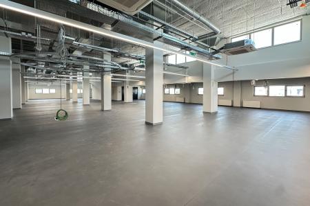 Piraeus stand alone building 6,873 sq.m for rent