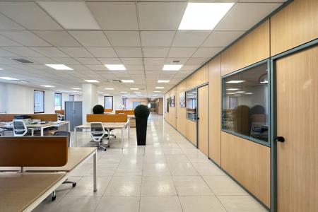 South Athens Alimos, offices 1,050 sq.m for rent