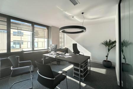 Marousi, 500 sq.m.  office on the 2nd floor available for rent