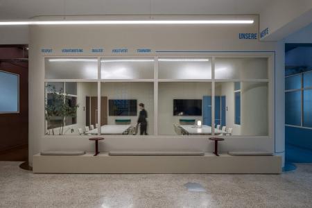 Moschato  office 840 sq.m for rent