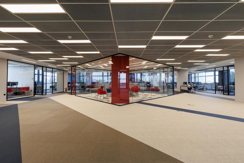 North Athens, newly offices 1,104 sq.m for rent