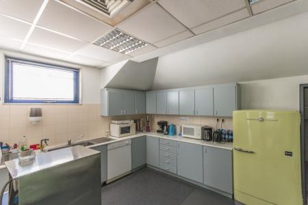 North Athens office property 1.210 sq.m for sale