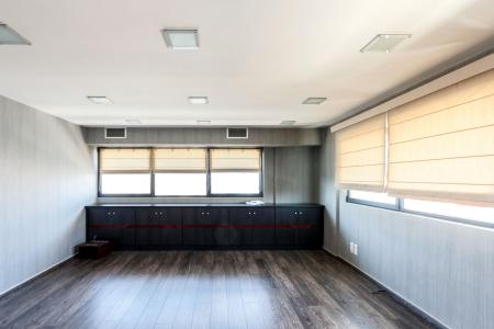 North Athens building 1.180 sq.m for sale
