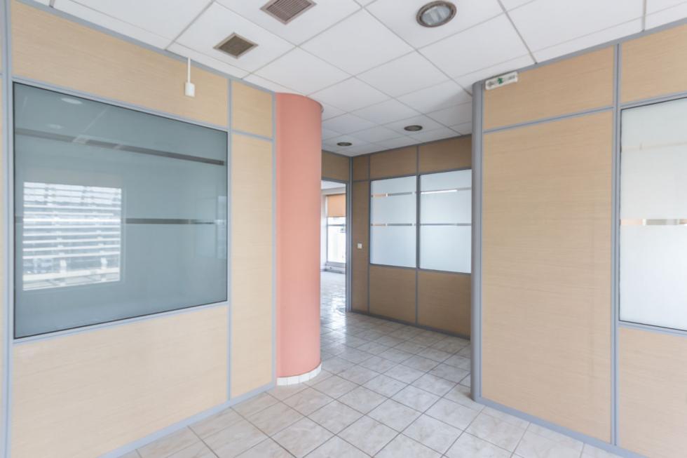 Office space 500 sqm for rent, north Athens