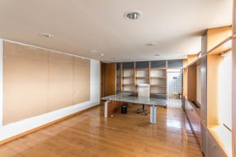 North Athens offices building 2.500 sqm for sale