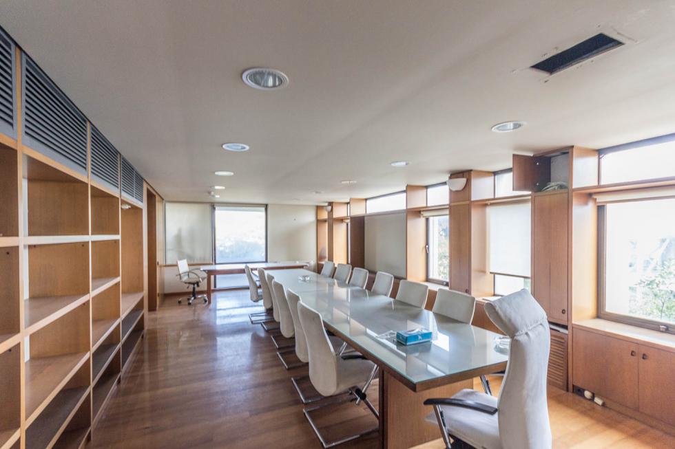 North Athens office building 2.500 sqm for rent