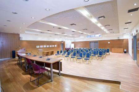 Athens commercial building 5.300 sq.m for rent