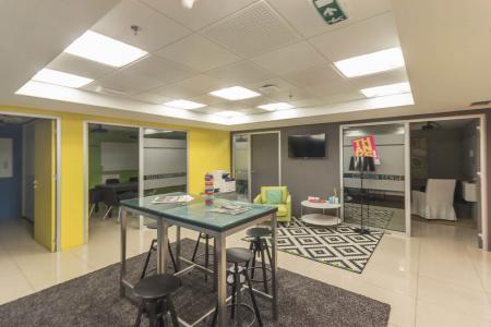 West Athens commercial space 1.016 sq.m for rent
