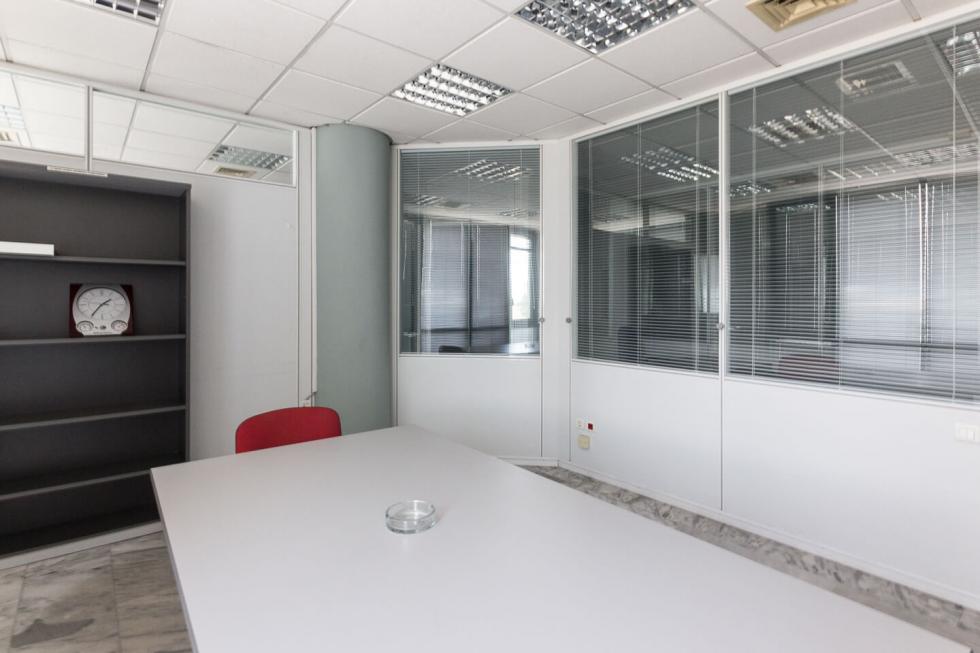 South Athens commercial space 750 sq.m for rent