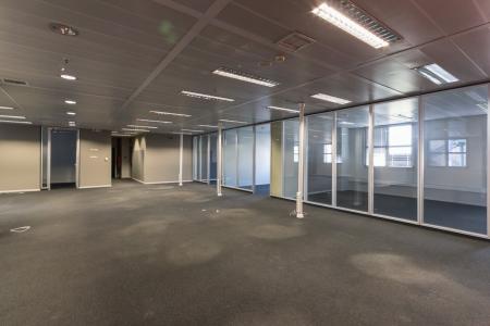 South Athens office 2.430 sq.m for rent