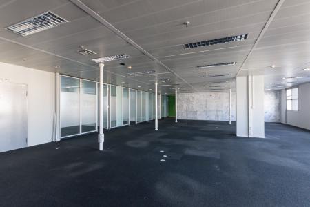South Athens office 2.430 sq.m for rent