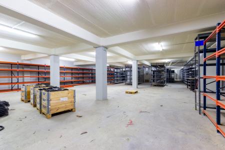 Viotia commercial property 4.060 sq.m for rent
