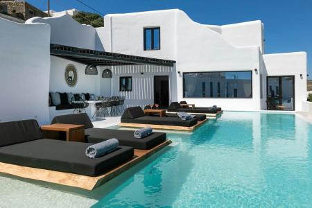 Greek villa of 5 bedrooms and private pool, Mykonos