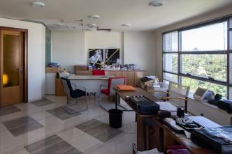 Commercial building of 4.150 sq.m for rent, Athens