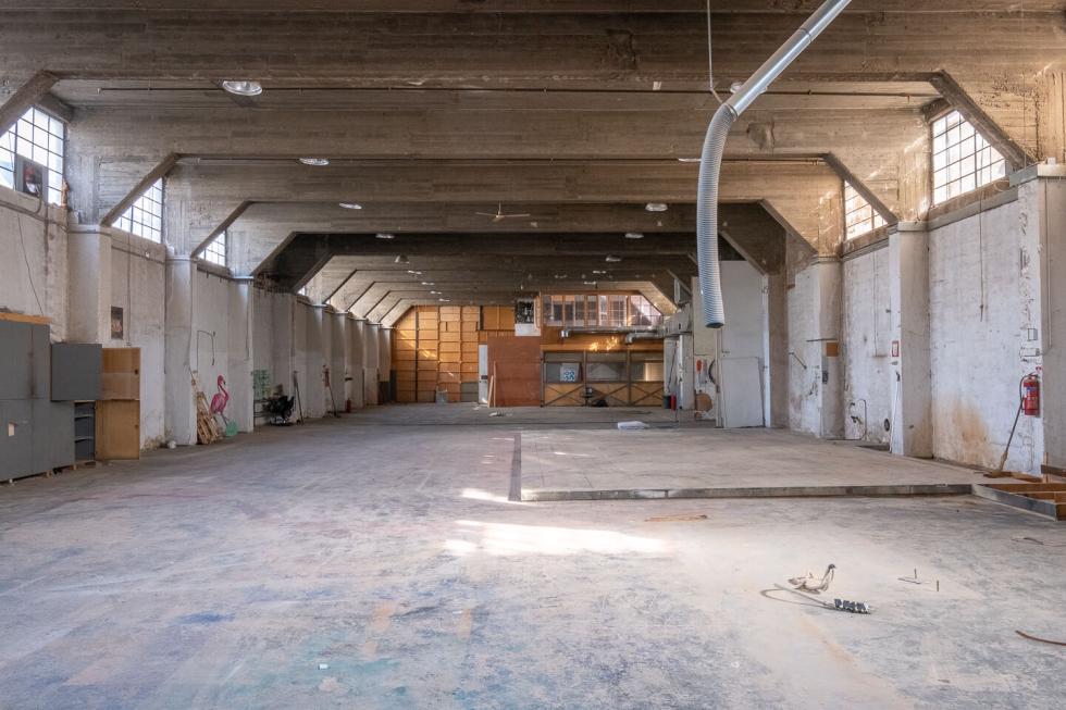 Industrial building of 1.680 sq.m for sale, Athens