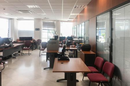 Independent building 1.600 sq.m for rent, North Athens