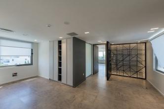 Independent building of 7.130 sq.m for rent, North Athens