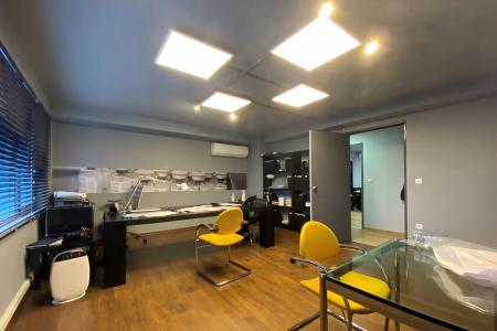 Commercial building 1.260 sq.m in Eastern Attica, for rent