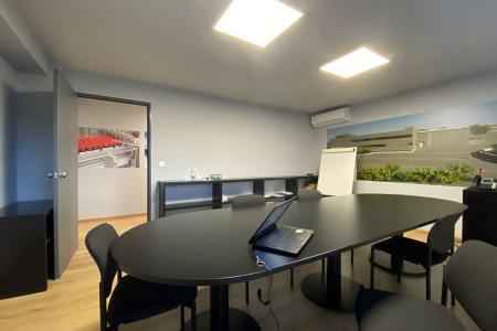 Commercial building 1.260 sq.m in Eastern Attica, for rent