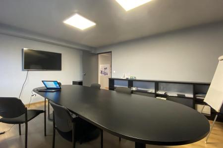 Commercial building 1.260 sq.m in Eastern Attica, for rent