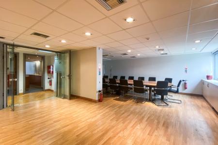 Οffices 1.160 sq.m in Syntagma for rent
