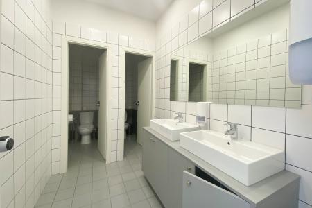 Luxurious offices of 1.578 sq.m north of Athens