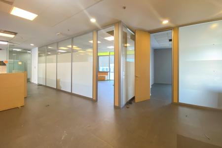 Luxurious offices of 1.578 sq.m north of Athens