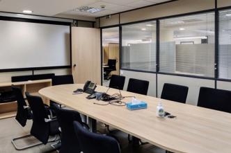 Offices of 1.000 sq for rent in North Athens