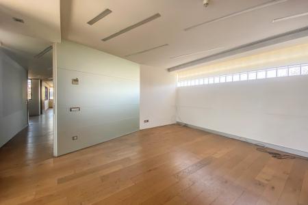 Chalandri  building is available for sale