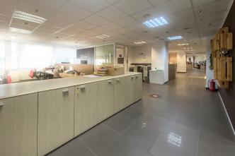 North Athens office 1.080 sqm for rent.