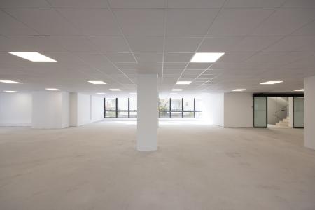 Office building 3.900 sq.m for rent, Marousi