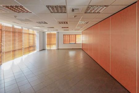 North Athens, autonomous building 1.900 sqm for rent