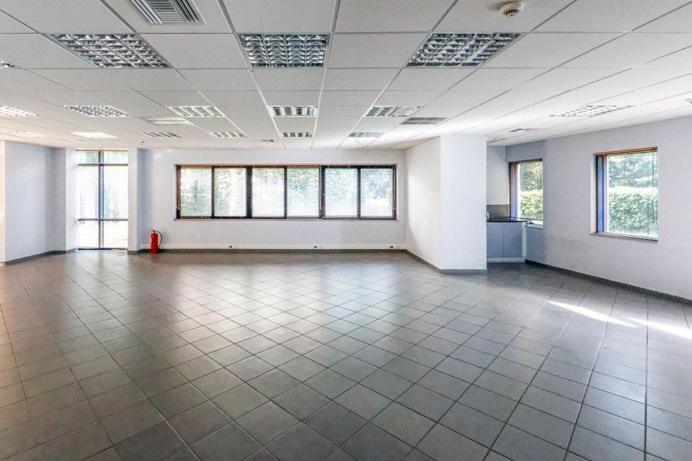 North Athens, autonomous building 1.900 sqm for rent