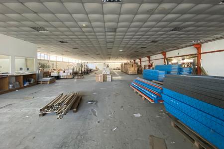 South Athens, warehouse of 3,743 sq.m for sale