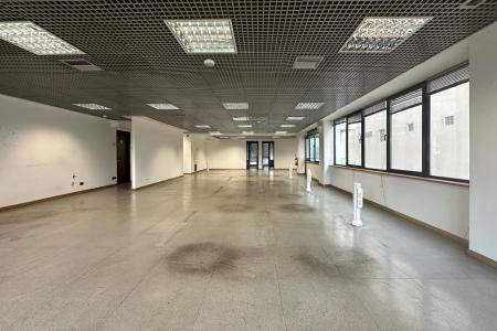 Marousi, independent building 2,470 sq.m for rent