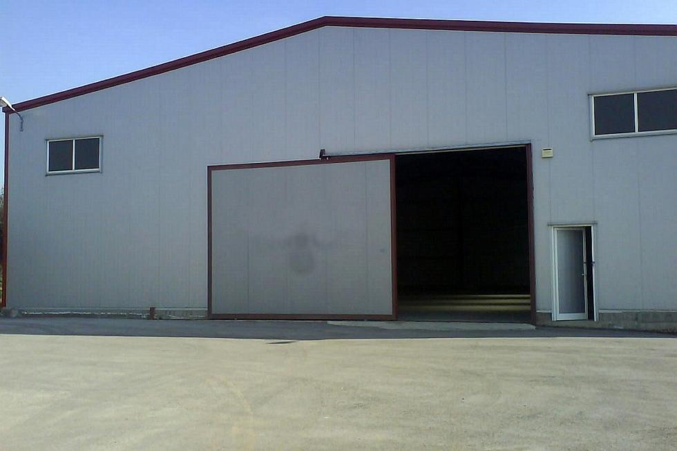 West Attica commercial warehouse 600 sqm for rent