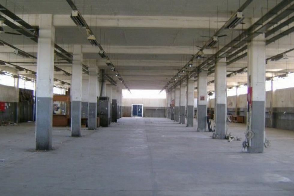 Agios Ioannis Renti, warehouse 3.000 sqm to let