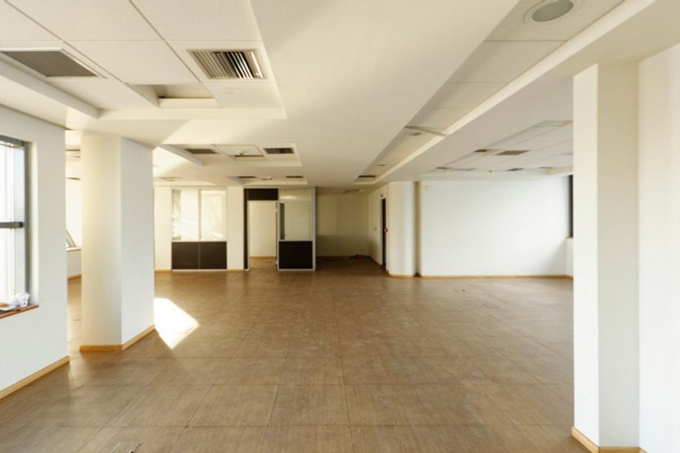 Piraeus commercial building 2.200 sq.m for rent