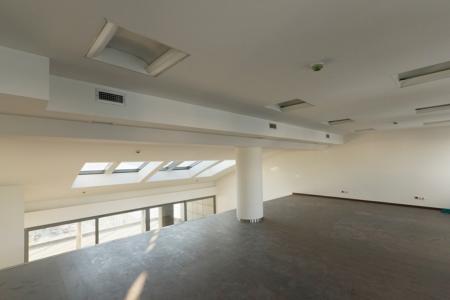 Piraeus commercial building 2.200 sq.m for rent
