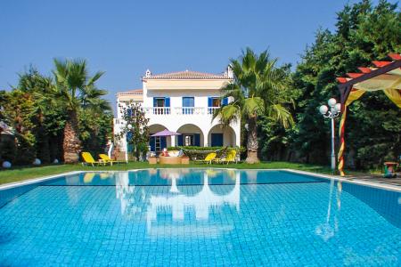 Spetses luxurious cottage 650 sq.m for sale