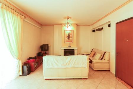 Peristeri, floor apartment 96 sq.m for sale