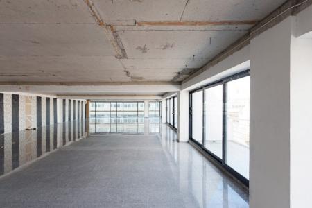 Piraeus office spaces 1.950 sqm for rent